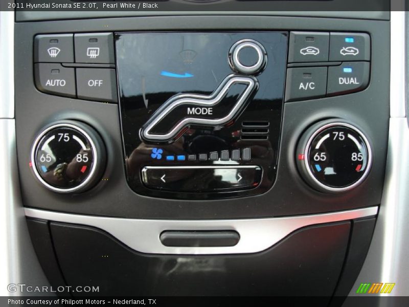 Controls of 2011 Sonata SE 2.0T