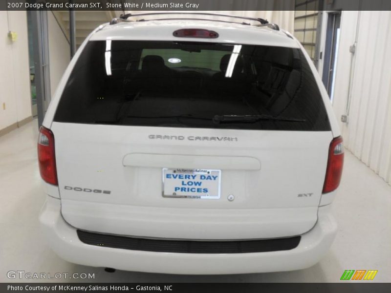 Stone White / Medium Slate Gray 2007 Dodge Grand Caravan SXT
