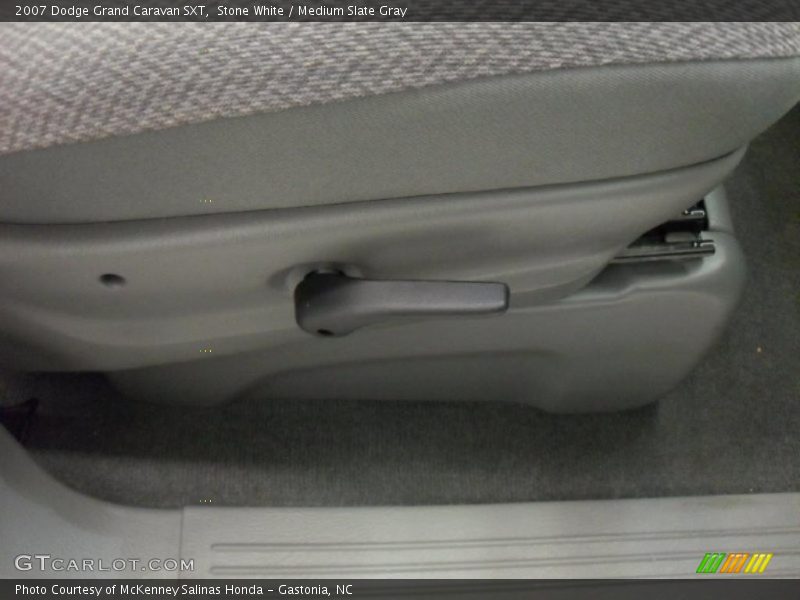 Stone White / Medium Slate Gray 2007 Dodge Grand Caravan SXT