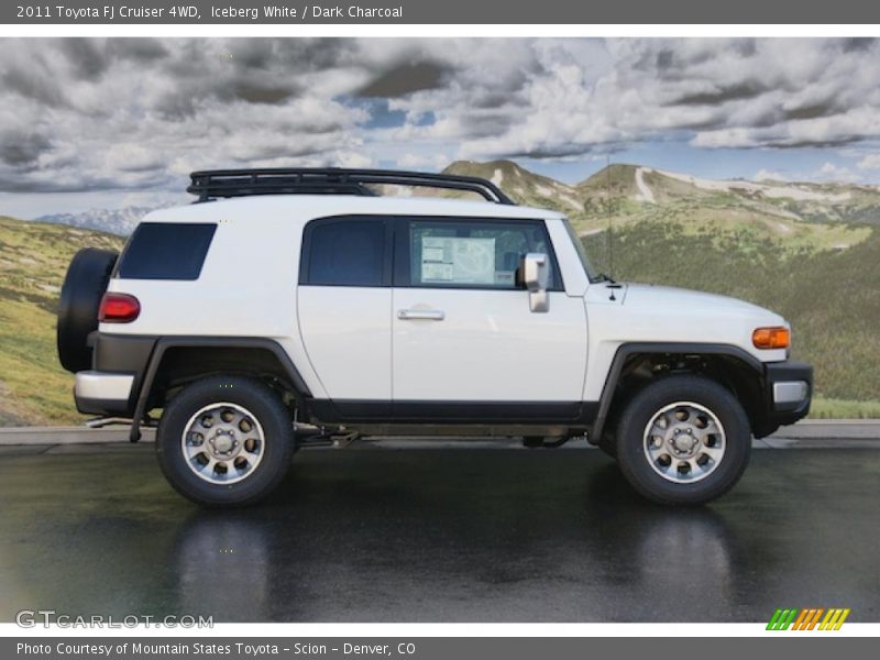 Iceberg White / Dark Charcoal 2011 Toyota FJ Cruiser 4WD