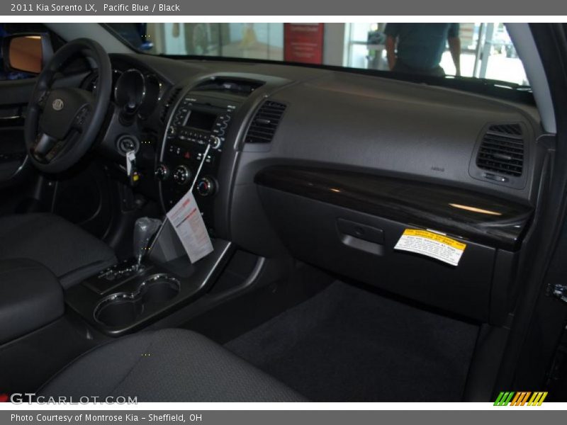 Pacific Blue / Black 2011 Kia Sorento LX
