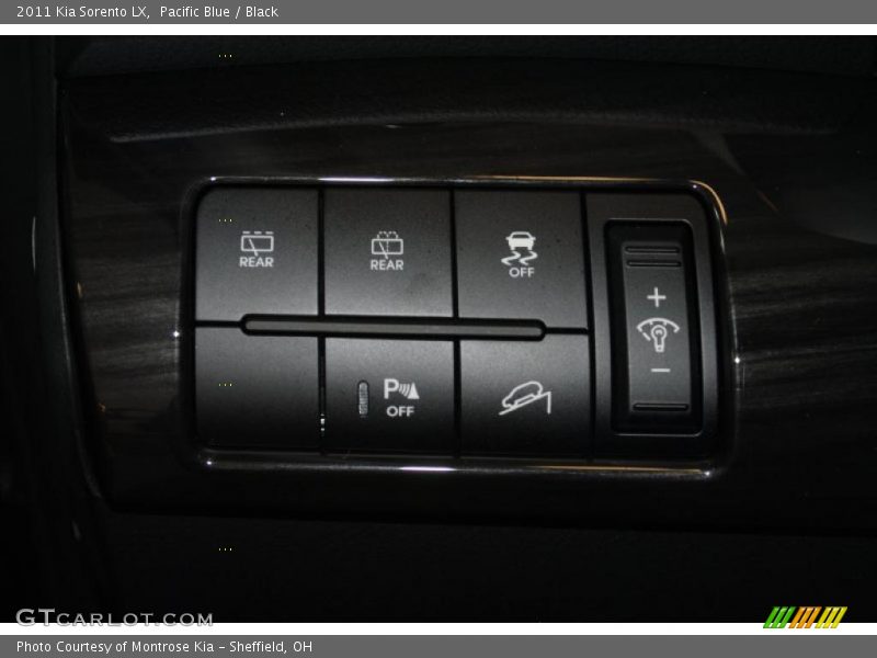 Pacific Blue / Black 2011 Kia Sorento LX