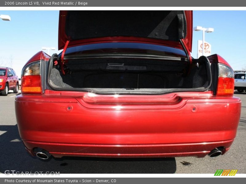Vivid Red Metallic / Beige 2006 Lincoln LS V8