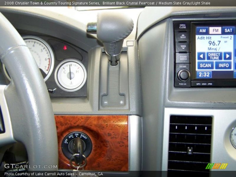 Brilliant Black Crystal Pearlcoat / Medium Slate Gray/Light Shale 2008 Chrysler Town & Country Touring Signature Series