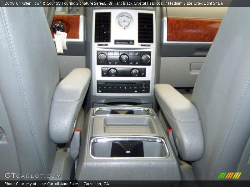Brilliant Black Crystal Pearlcoat / Medium Slate Gray/Light Shale 2008 Chrysler Town & Country Touring Signature Series
