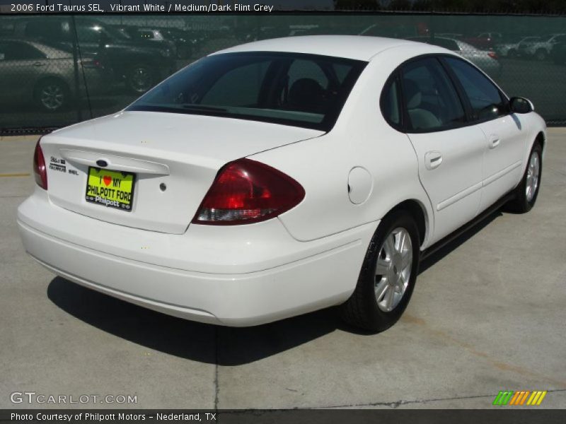 Vibrant White / Medium/Dark Flint Grey 2006 Ford Taurus SEL