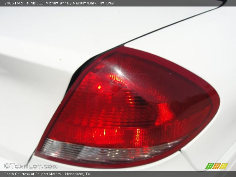 Vibrant White / Medium/Dark Flint Grey 2006 Ford Taurus SEL