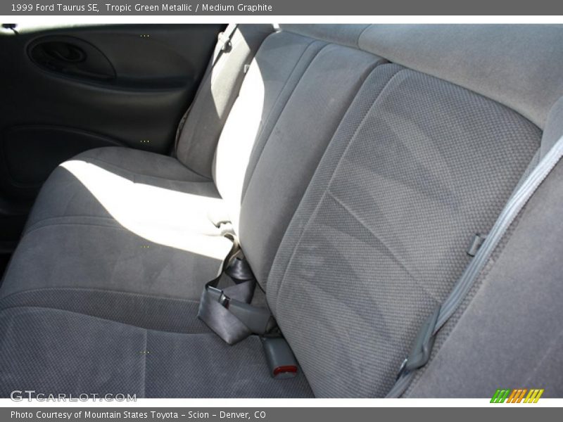 Tropic Green Metallic / Medium Graphite 1999 Ford Taurus SE