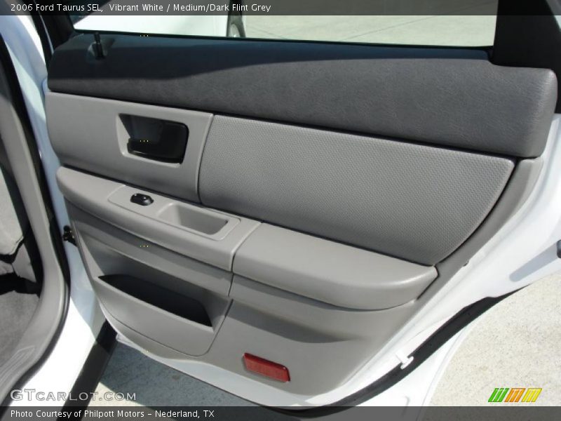 Vibrant White / Medium/Dark Flint Grey 2006 Ford Taurus SEL