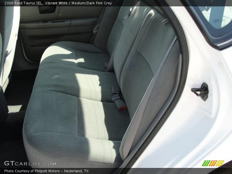 Vibrant White / Medium/Dark Flint Grey 2006 Ford Taurus SEL