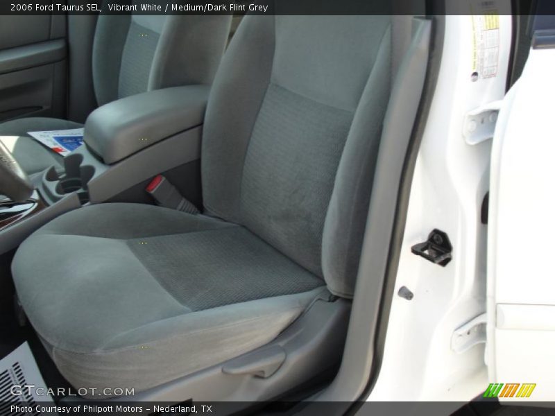 Vibrant White / Medium/Dark Flint Grey 2006 Ford Taurus SEL