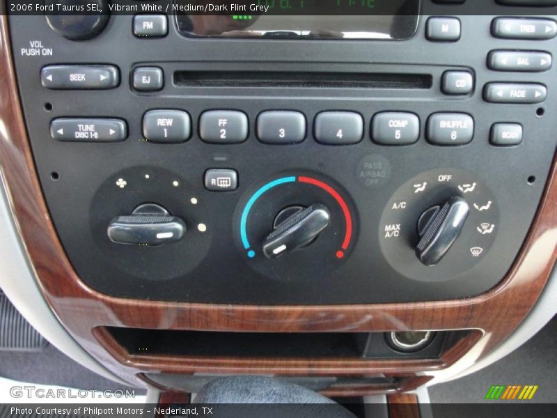 Vibrant White / Medium/Dark Flint Grey 2006 Ford Taurus SEL