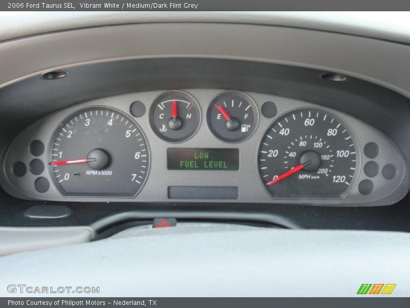 Vibrant White / Medium/Dark Flint Grey 2006 Ford Taurus SEL