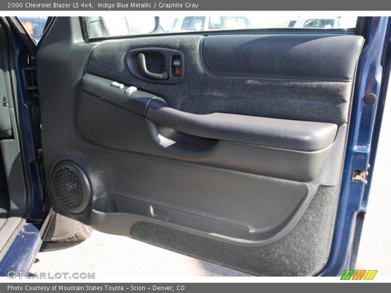Door Panel of 2000 Blazer LS 4x4