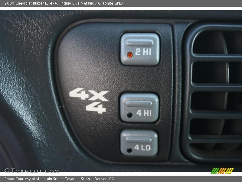 Controls of 2000 Blazer LS 4x4