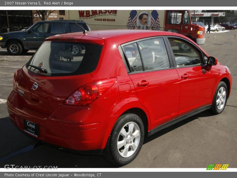 Red Alert / Beige 2007 Nissan Versa S