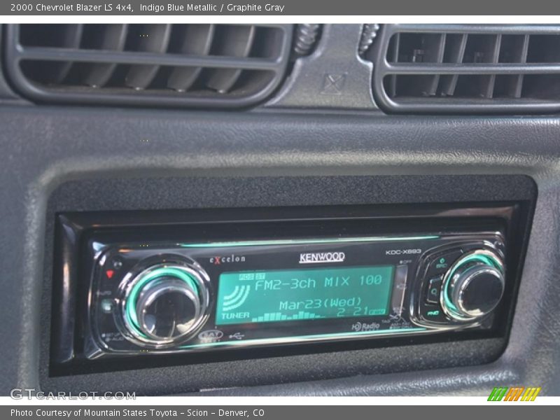 Indigo Blue Metallic / Graphite Gray 2000 Chevrolet Blazer LS 4x4