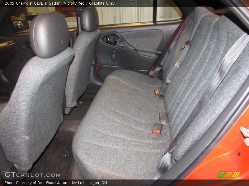Victory Red / Graphite Gray 2005 Chevrolet Cavalier Sedan