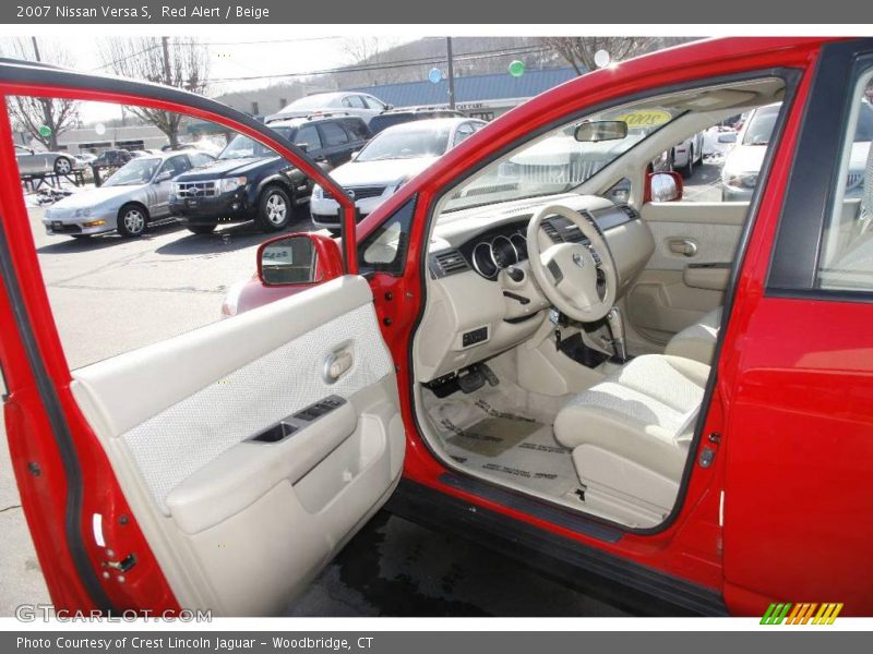 Red Alert / Beige 2007 Nissan Versa S