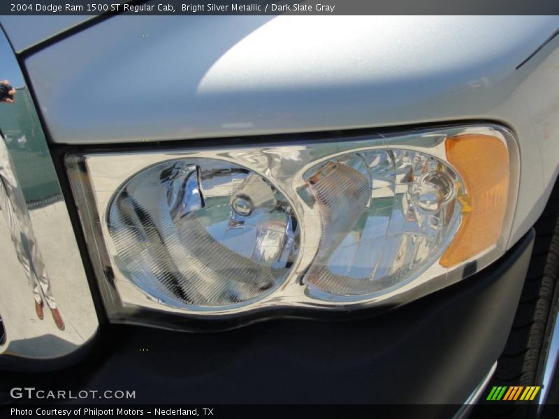 Bright Silver Metallic / Dark Slate Gray 2004 Dodge Ram 1500 ST Regular Cab