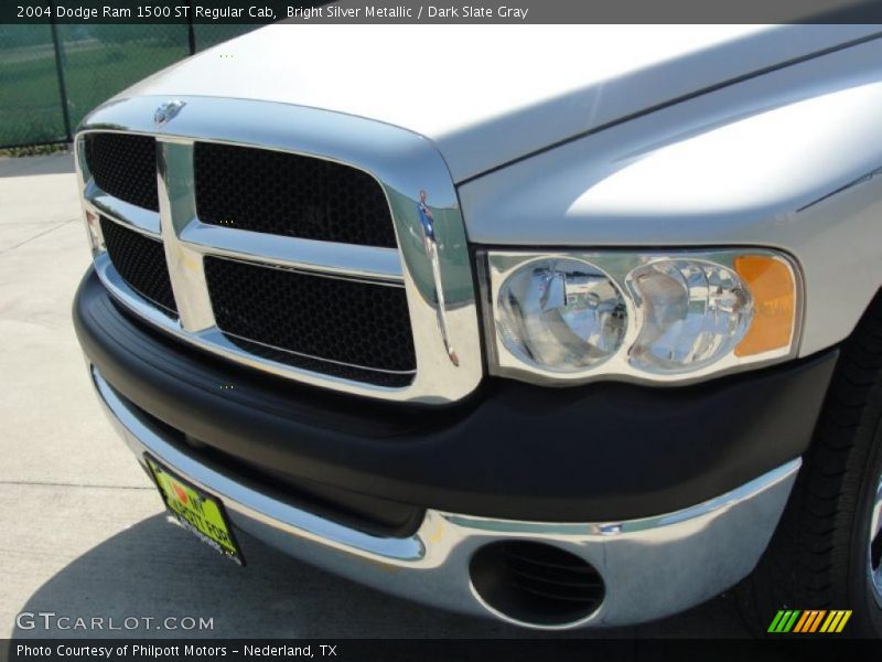 Bright Silver Metallic / Dark Slate Gray 2004 Dodge Ram 1500 ST Regular Cab