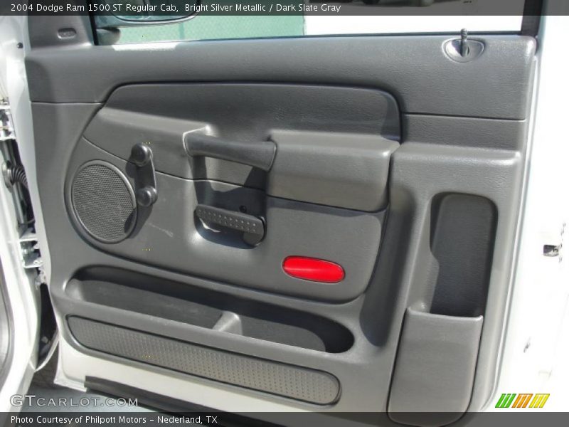 Door Panel of 2004 Ram 1500 ST Regular Cab