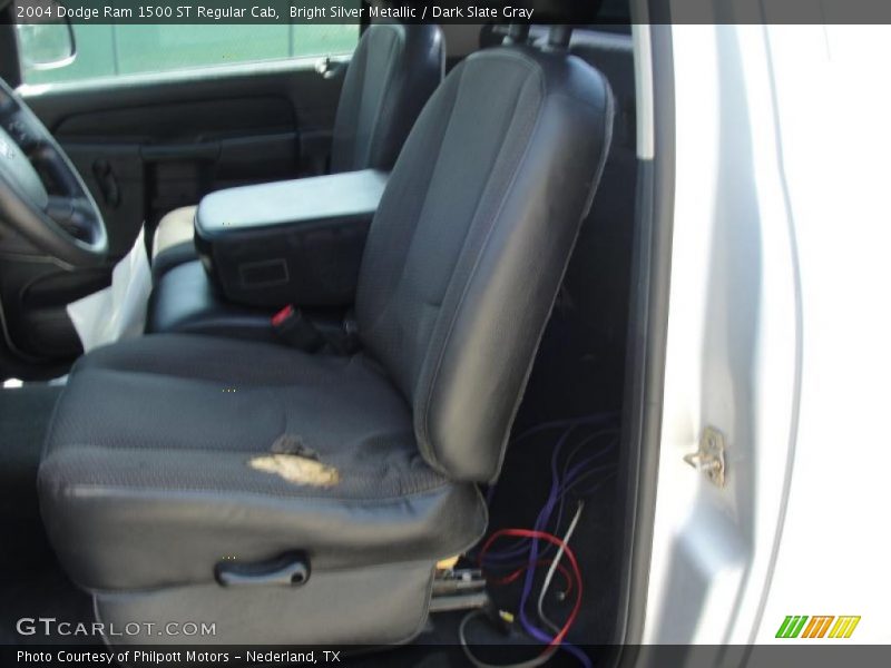 Bright Silver Metallic / Dark Slate Gray 2004 Dodge Ram 1500 ST Regular Cab