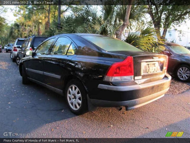 Black / Taupe 2001 Volvo S60 2.4