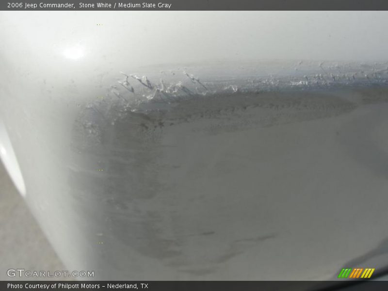 Stone White / Medium Slate Gray 2006 Jeep Commander