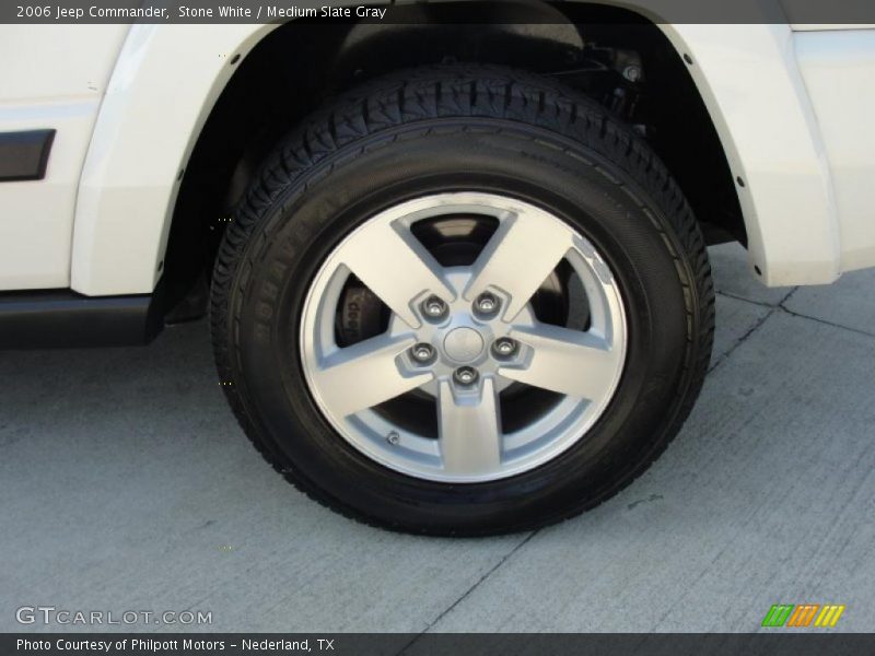 Stone White / Medium Slate Gray 2006 Jeep Commander