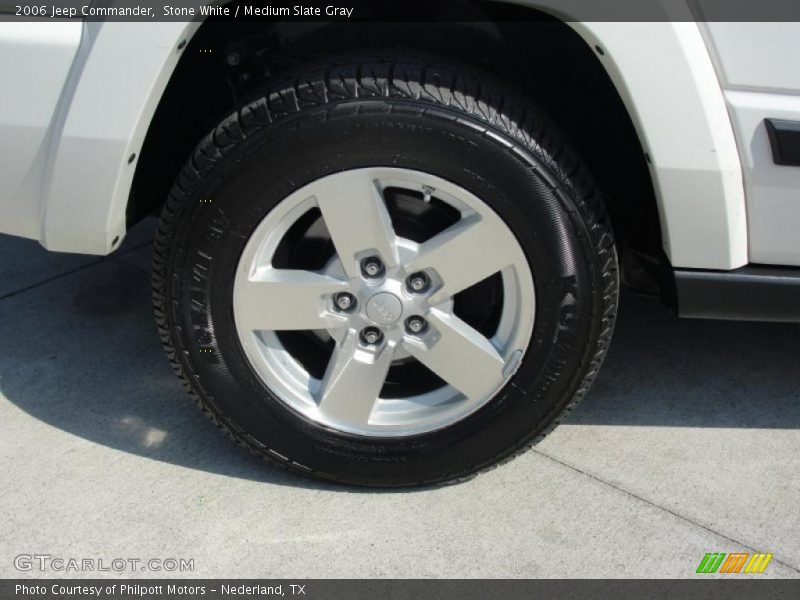 Stone White / Medium Slate Gray 2006 Jeep Commander