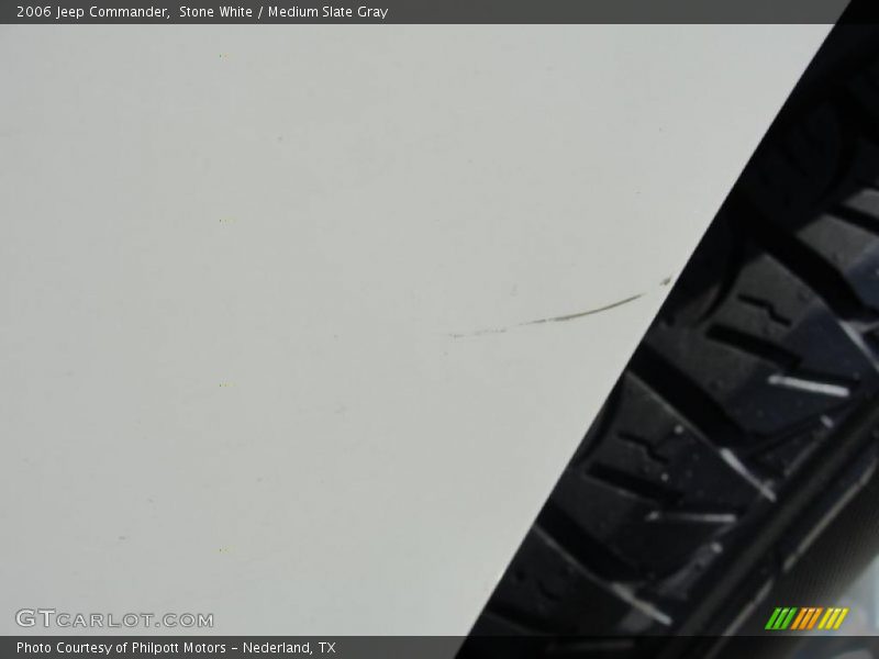 Stone White / Medium Slate Gray 2006 Jeep Commander