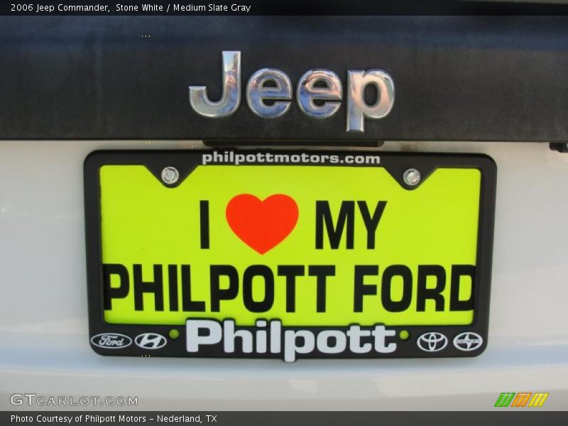 Stone White / Medium Slate Gray 2006 Jeep Commander