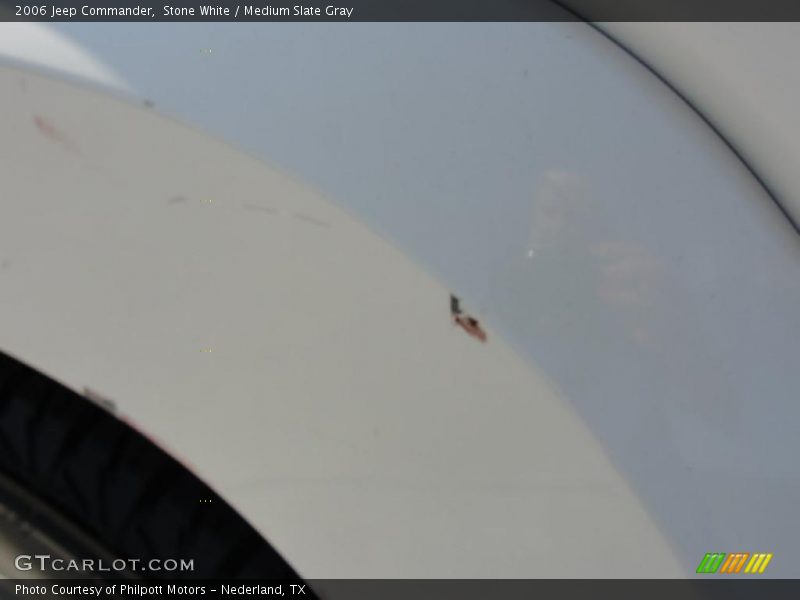 Stone White / Medium Slate Gray 2006 Jeep Commander