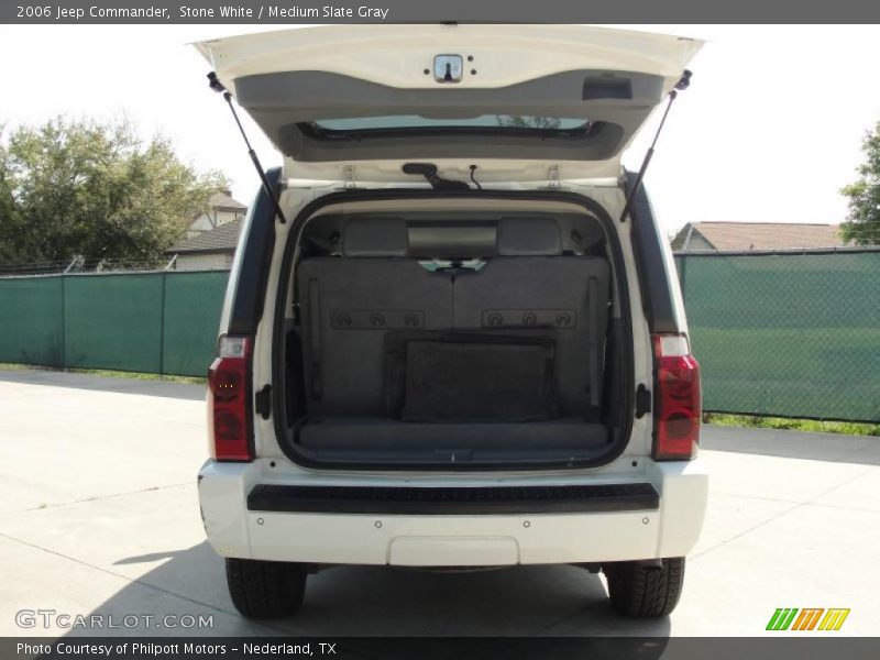 Stone White / Medium Slate Gray 2006 Jeep Commander