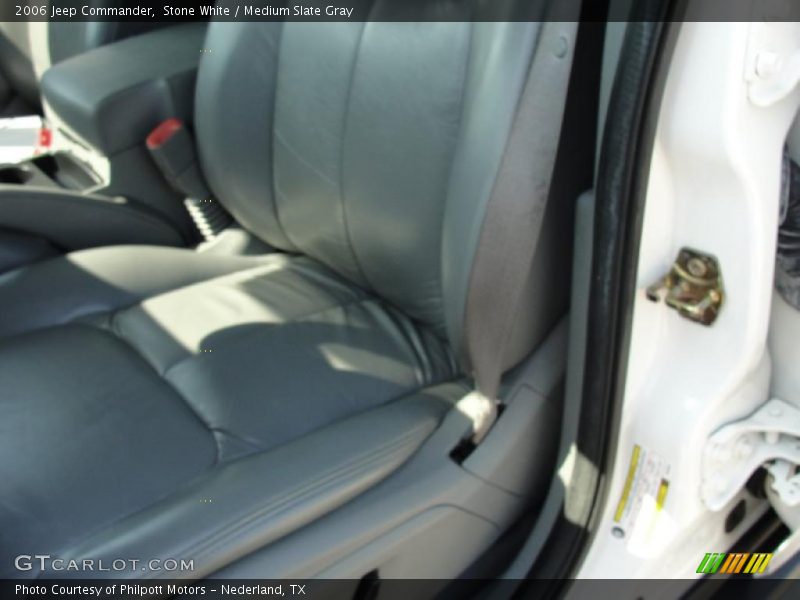 Stone White / Medium Slate Gray 2006 Jeep Commander