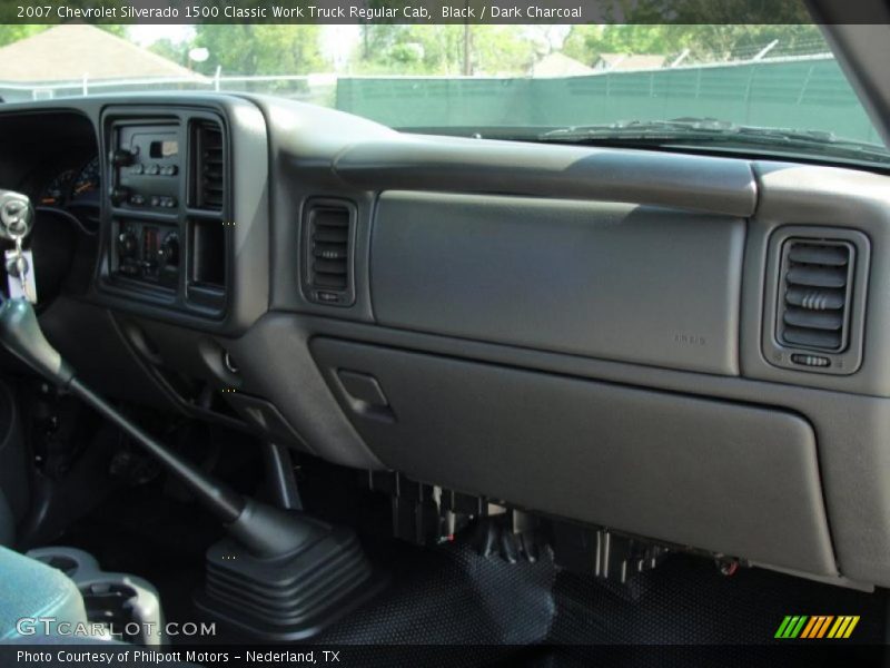 Black / Dark Charcoal 2007 Chevrolet Silverado 1500 Classic Work Truck Regular Cab