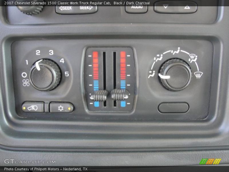 Controls of 2007 Silverado 1500 Classic Work Truck Regular Cab