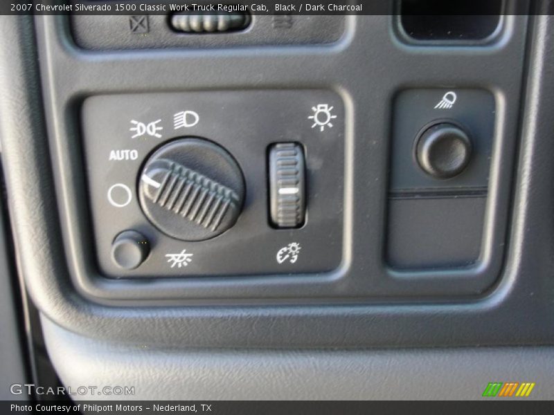 Controls of 2007 Silverado 1500 Classic Work Truck Regular Cab