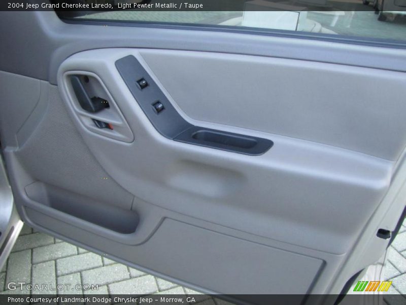 Light Pewter Metallic / Taupe 2004 Jeep Grand Cherokee Laredo