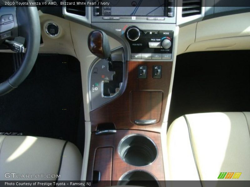 Blizzard White Pearl / Ivory 2010 Toyota Venza V6 AWD