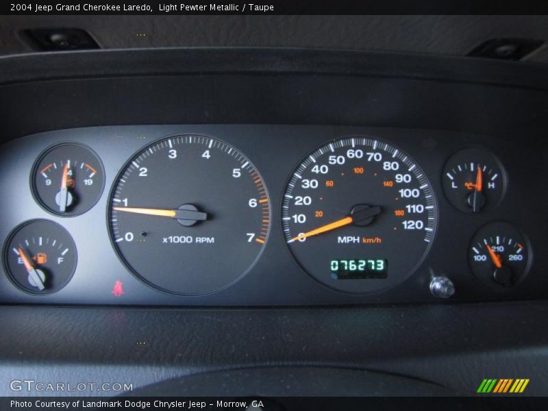 Light Pewter Metallic / Taupe 2004 Jeep Grand Cherokee Laredo