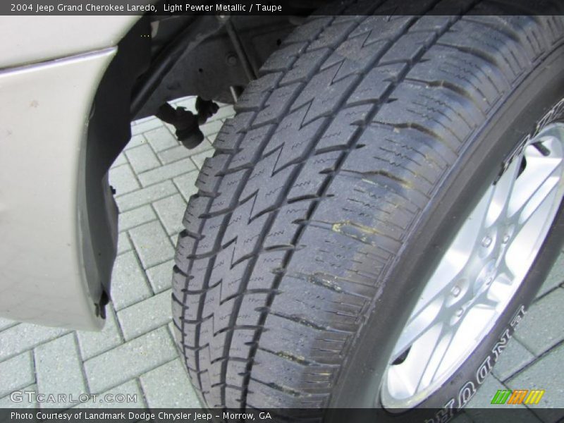 Light Pewter Metallic / Taupe 2004 Jeep Grand Cherokee Laredo