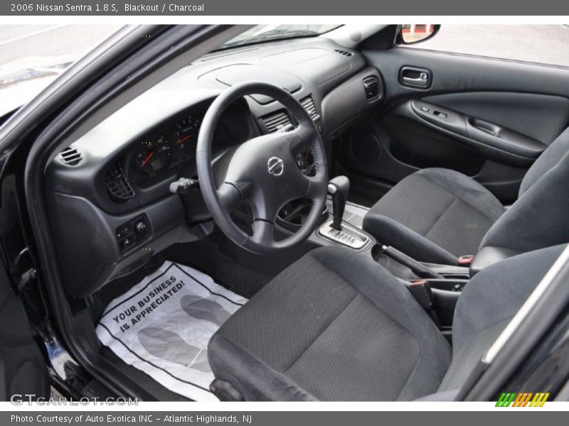  2006 Sentra 1.8 S Charcoal Interior