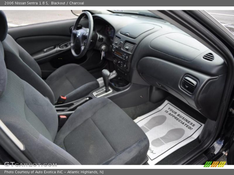  2006 Sentra 1.8 S Charcoal Interior