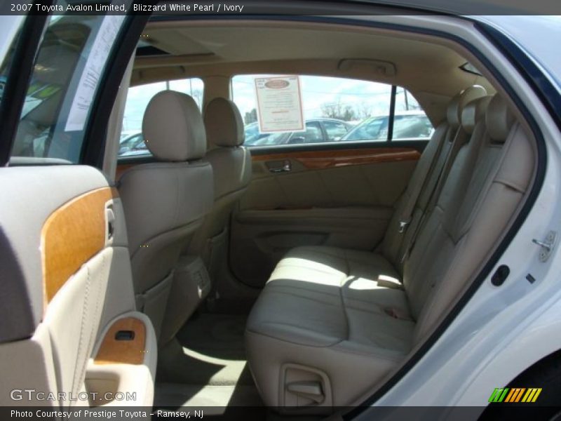Blizzard White Pearl / Ivory 2007 Toyota Avalon Limited