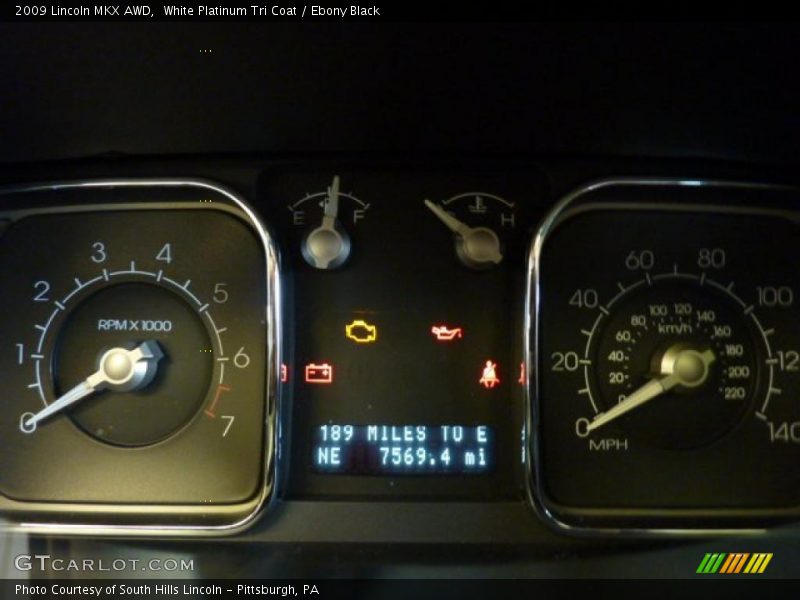 White Platinum Tri Coat / Ebony Black 2009 Lincoln MKX AWD