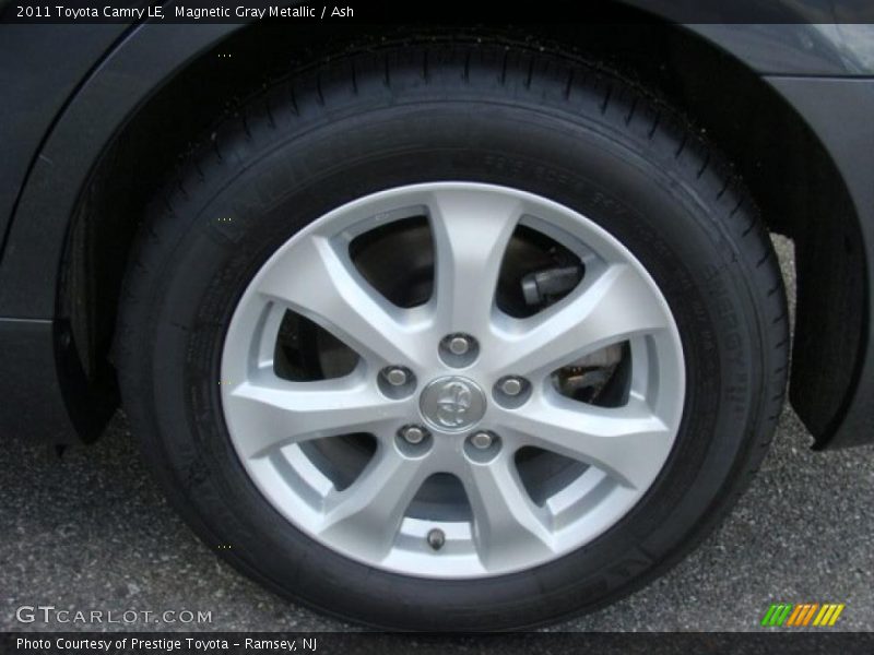 Magnetic Gray Metallic / Ash 2011 Toyota Camry LE
