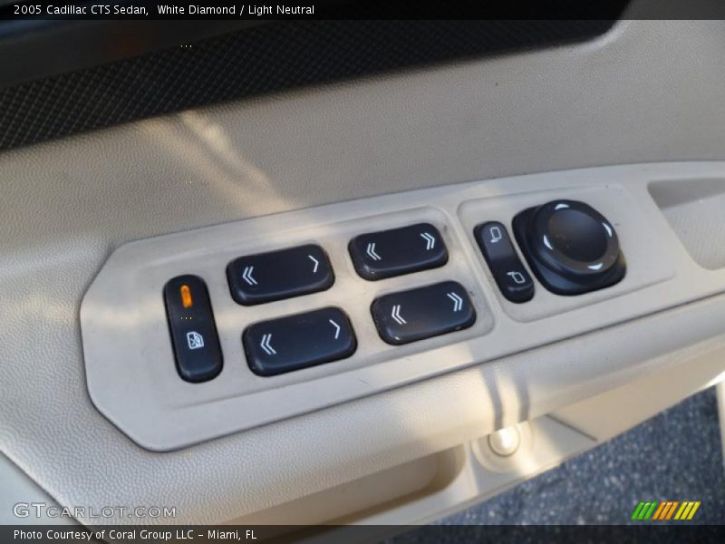 White Diamond / Light Neutral 2005 Cadillac CTS Sedan