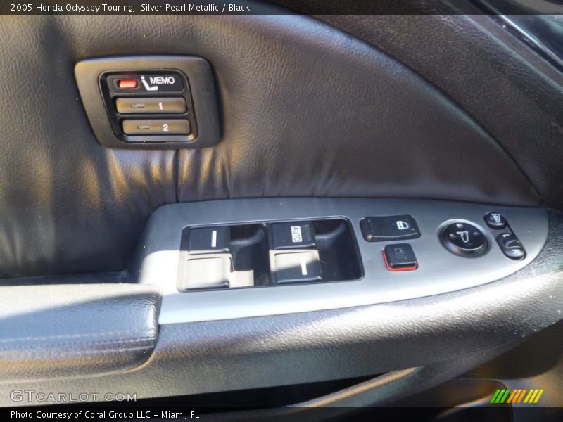 Silver Pearl Metallic / Black 2005 Honda Odyssey Touring